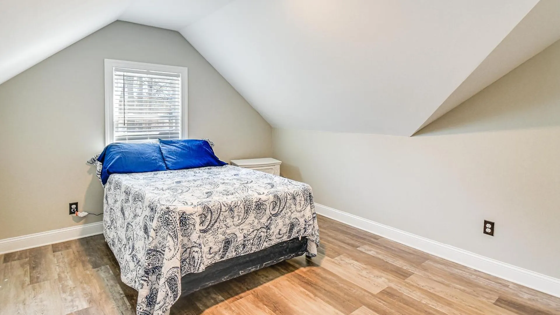 Spacious Hampton Vacation Home Near Beaches! 0*,