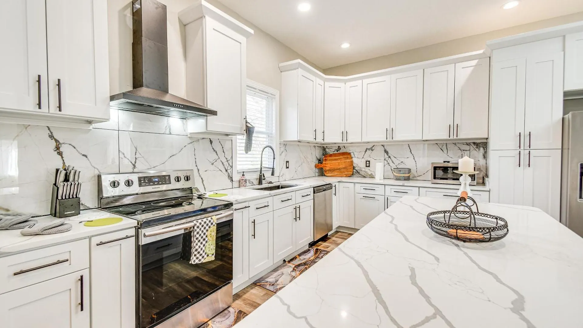 Spacious Hampton Vacation Home Near Beaches! Holiday home
